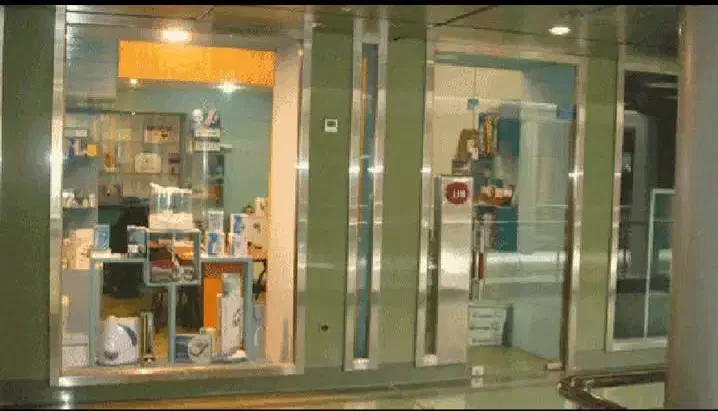 مغازه 25 متری نواب پاساژ اقاقیا|فروش مغازه و غرفه|تهران, خرمشهر|دیوار