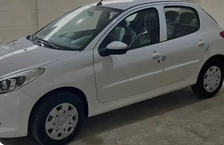 207سقف شیشه قالپاق دارای کارت طلایی|خودرو سواری و وانت|کرمانشاه, |دیوار