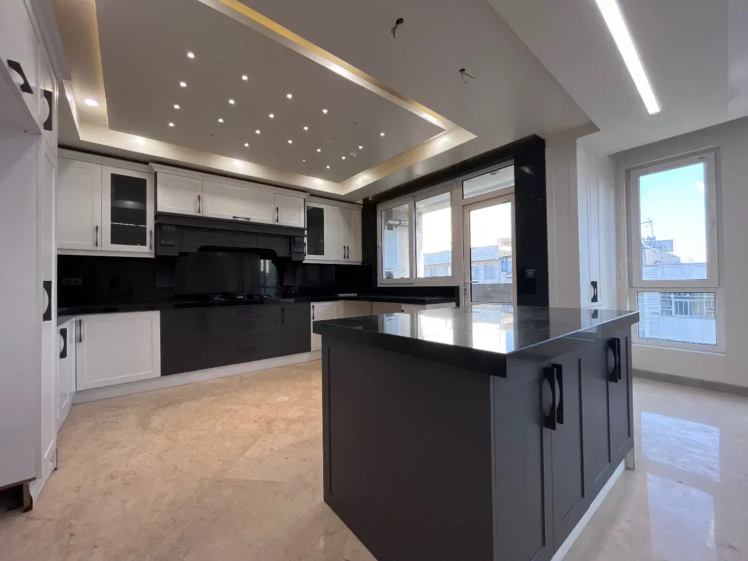 اجاره ۹۰متری/ نوساز/ ۲ خواب/ غرق نور مرزداران