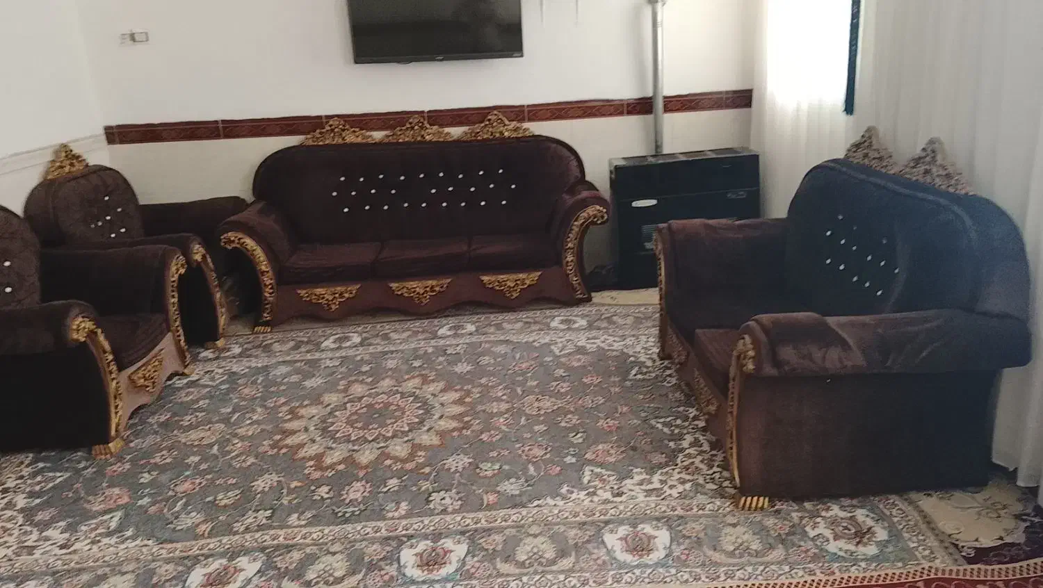 مبل راحتی سالم|مبلمان خانگی و میز عسلی|اقبالیه, |دیوار