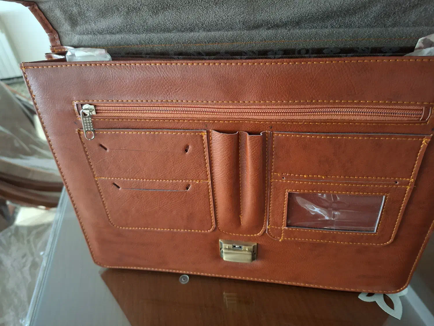 کیف چرمی اداری|کیف، کفش، کمربند|اصفهان, کوی ولی عصر|دیوار