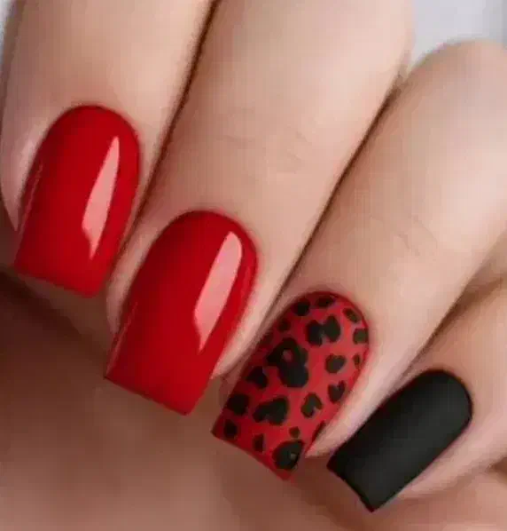 خدمات وآموزش کاشت ناخن و مژه و لیفت ابرواصلاح صورت|خدمات زیبایی و سلامت|اصفهان, مصلی|دیوار