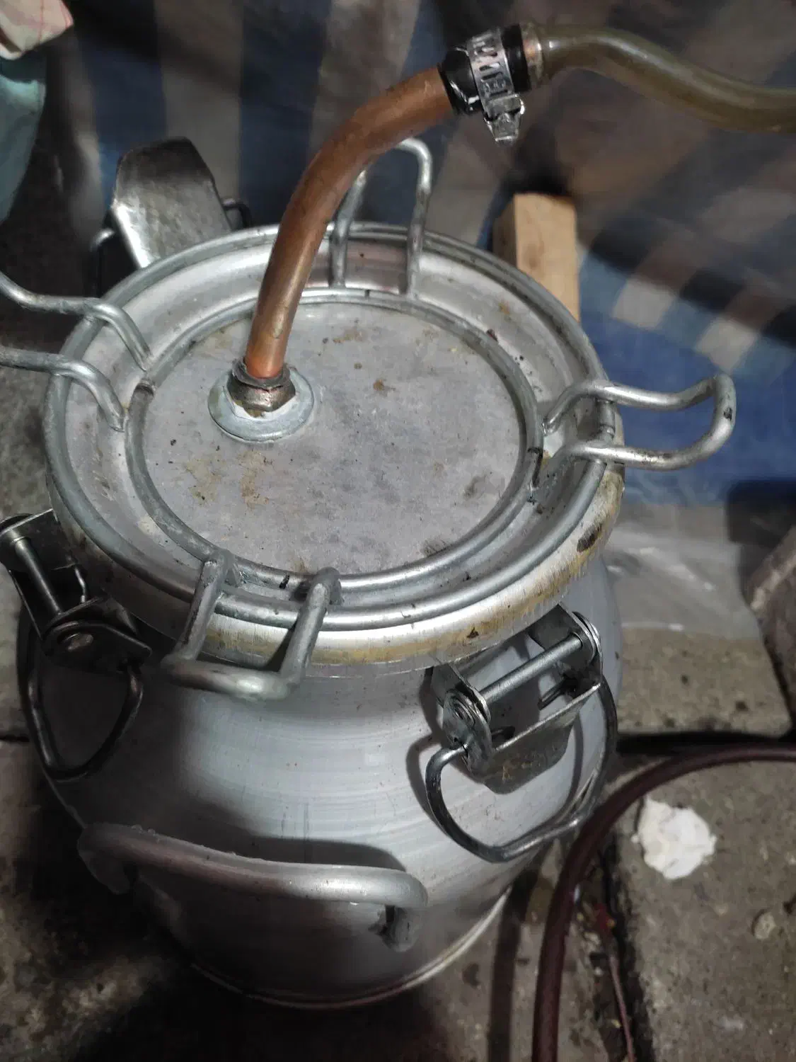 دستگاه گلاب گیری|ظروف پخت‌وپز|بندر انزلی, نیمه شعبان|دیوار