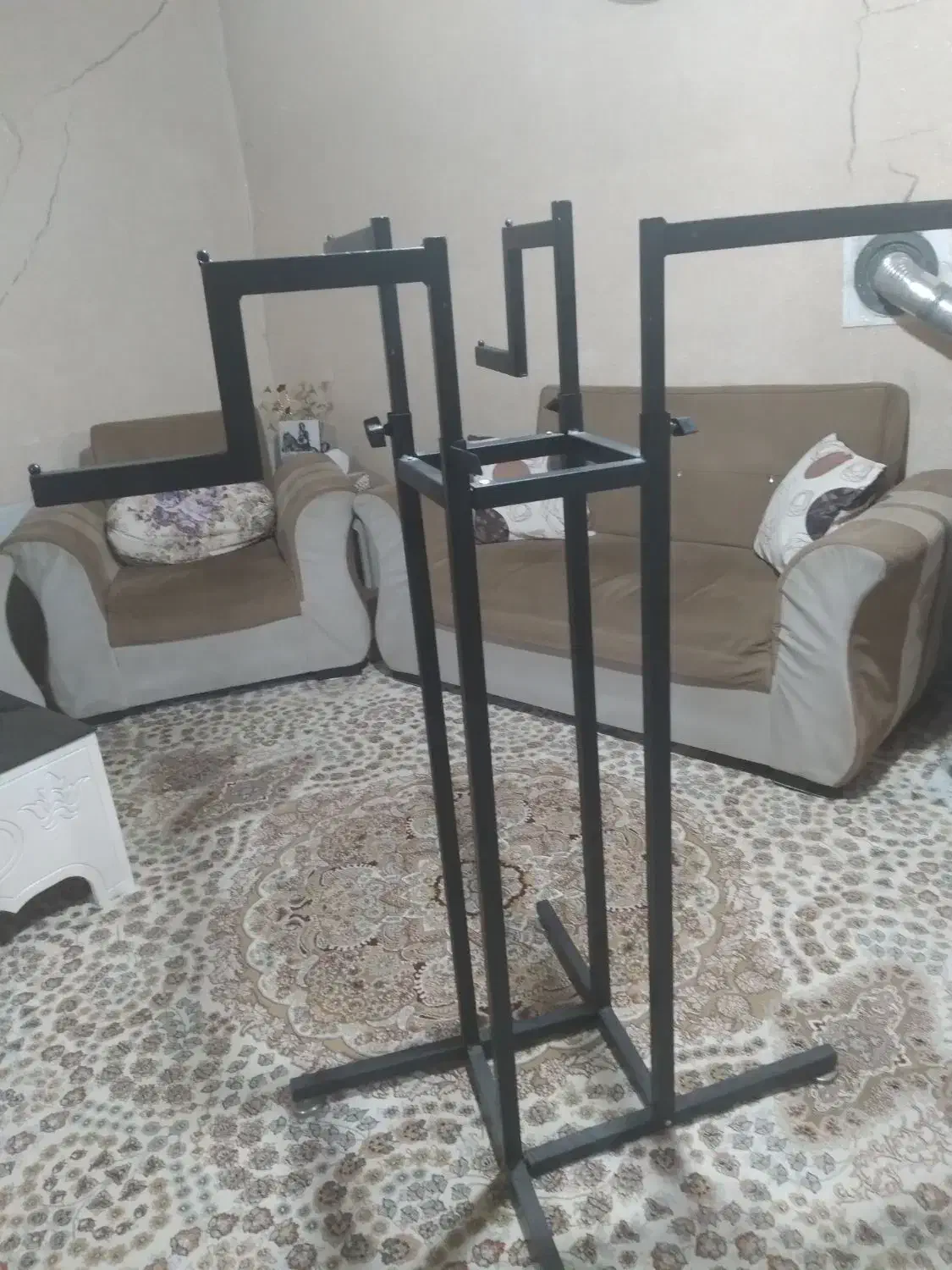 رگال|بندرخت و رخت‌آویز|مهاباد (آذربایجان غربی), |دیوار