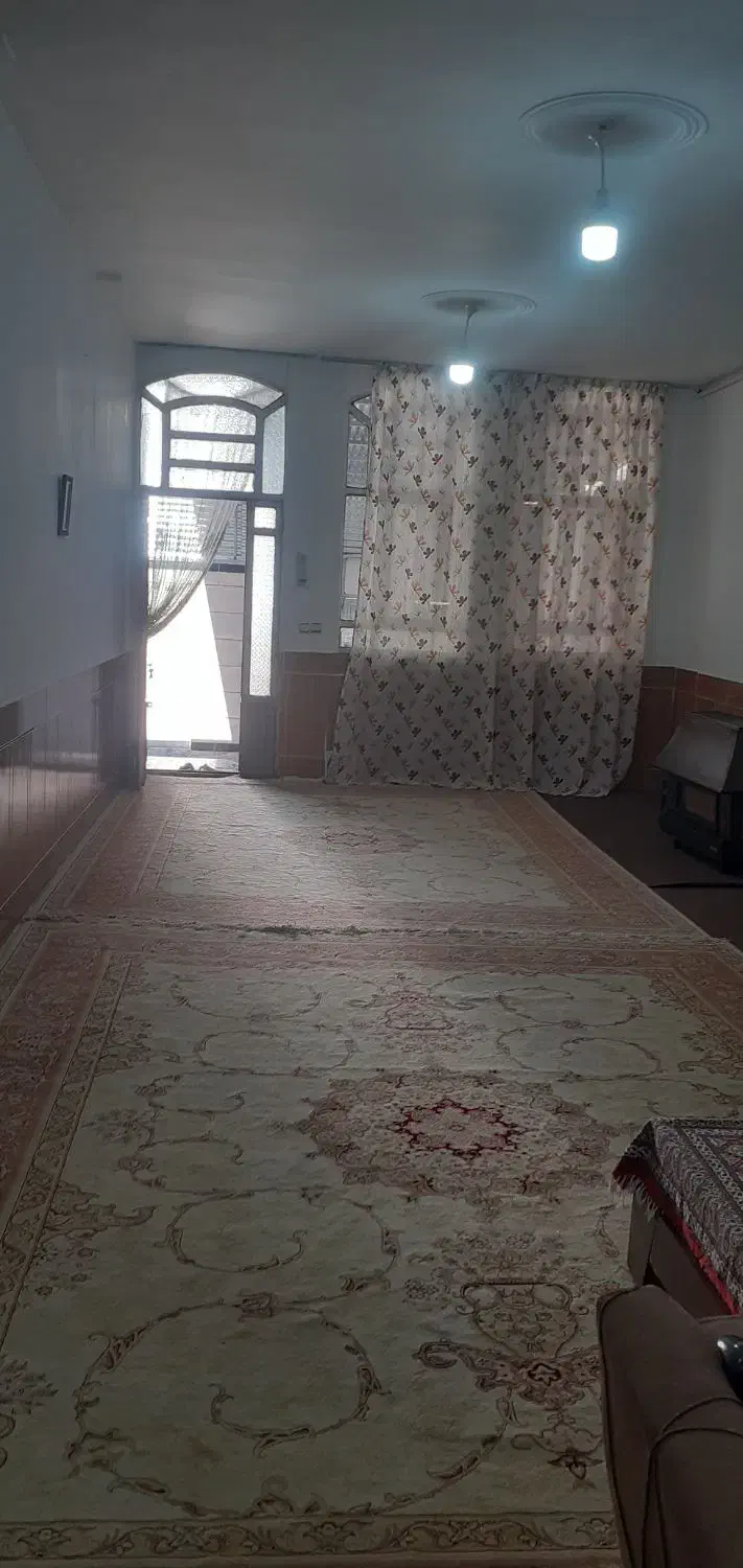 ویلایی همکف ۱۸۰ متری گلدشت غربی،ارم|فروش خانه و ویلا|خرمآباد, |دیوار