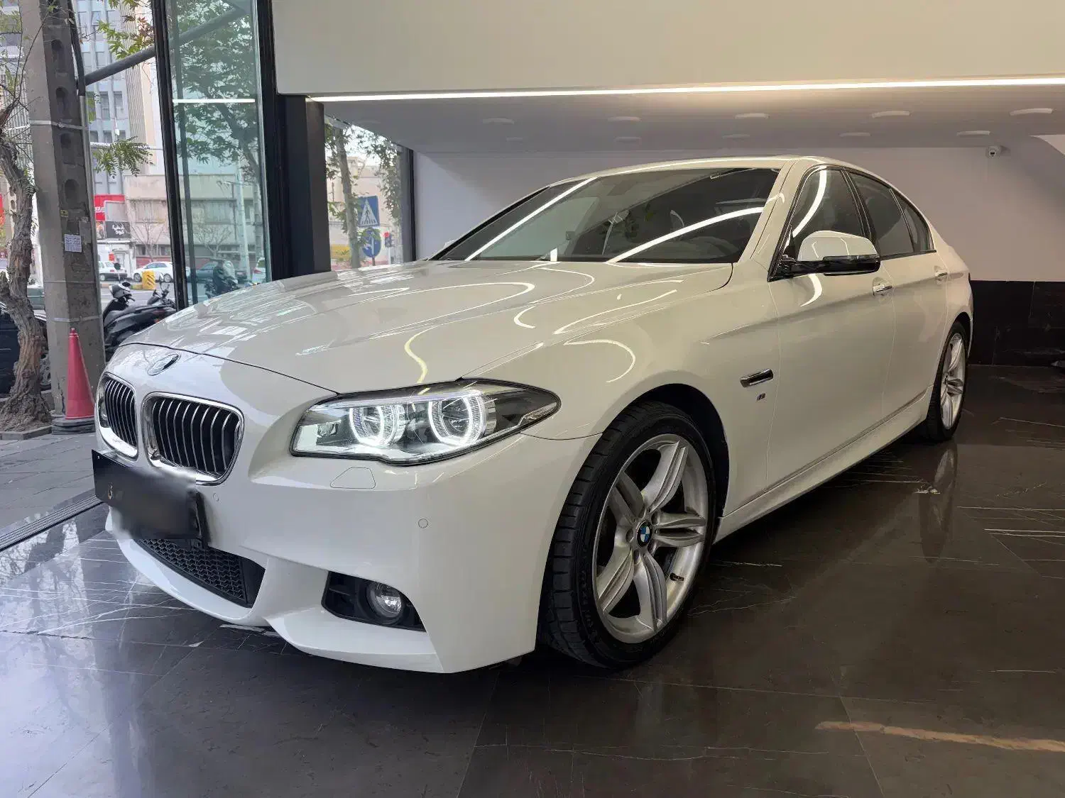 بی ام و 528 مدل ۲۰۱۴ استثنایی|خودرو سواری و وانت|تهران, جمهوری|دیوار