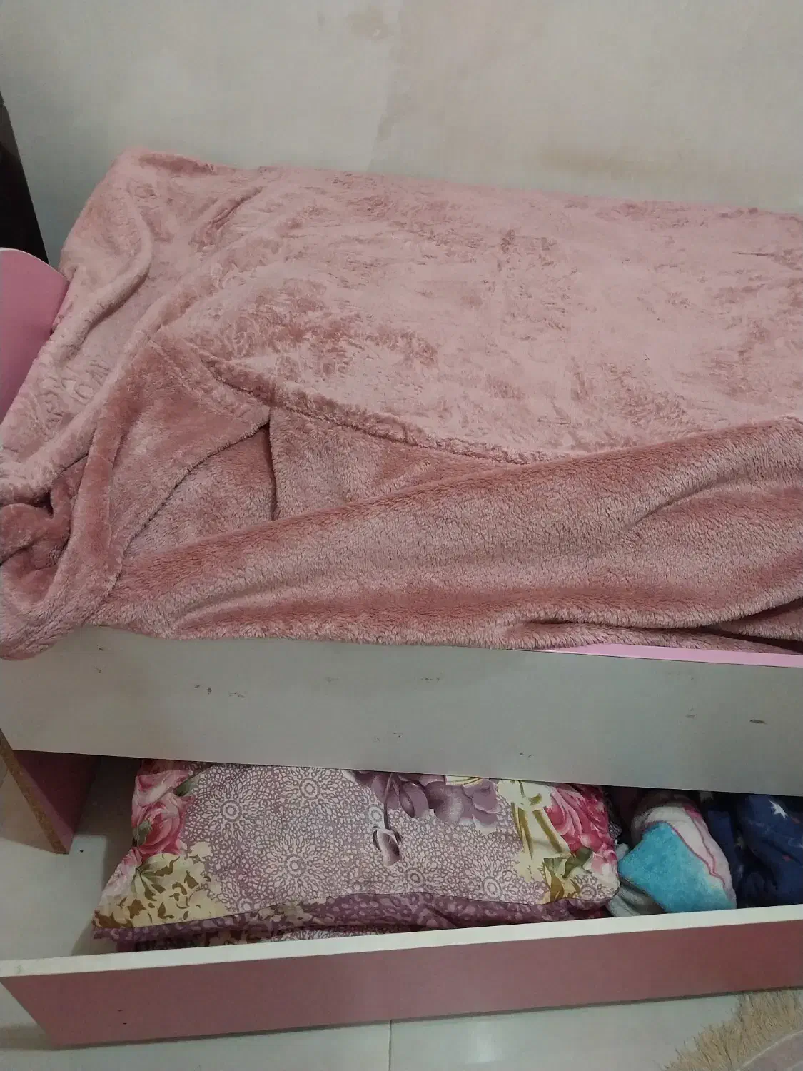 مبل تخت خوابشو|تخت و سرویس خواب|رشت, احمد گوراب|دیوار