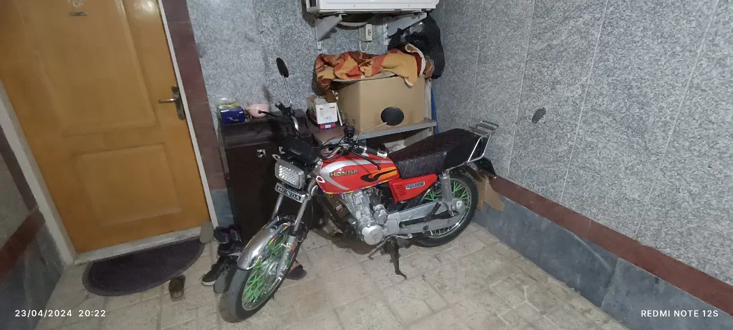 موتورسیکلت 125 پرواز استارتی|موتورسیکلت|اصفهان, مفتح|دیوار