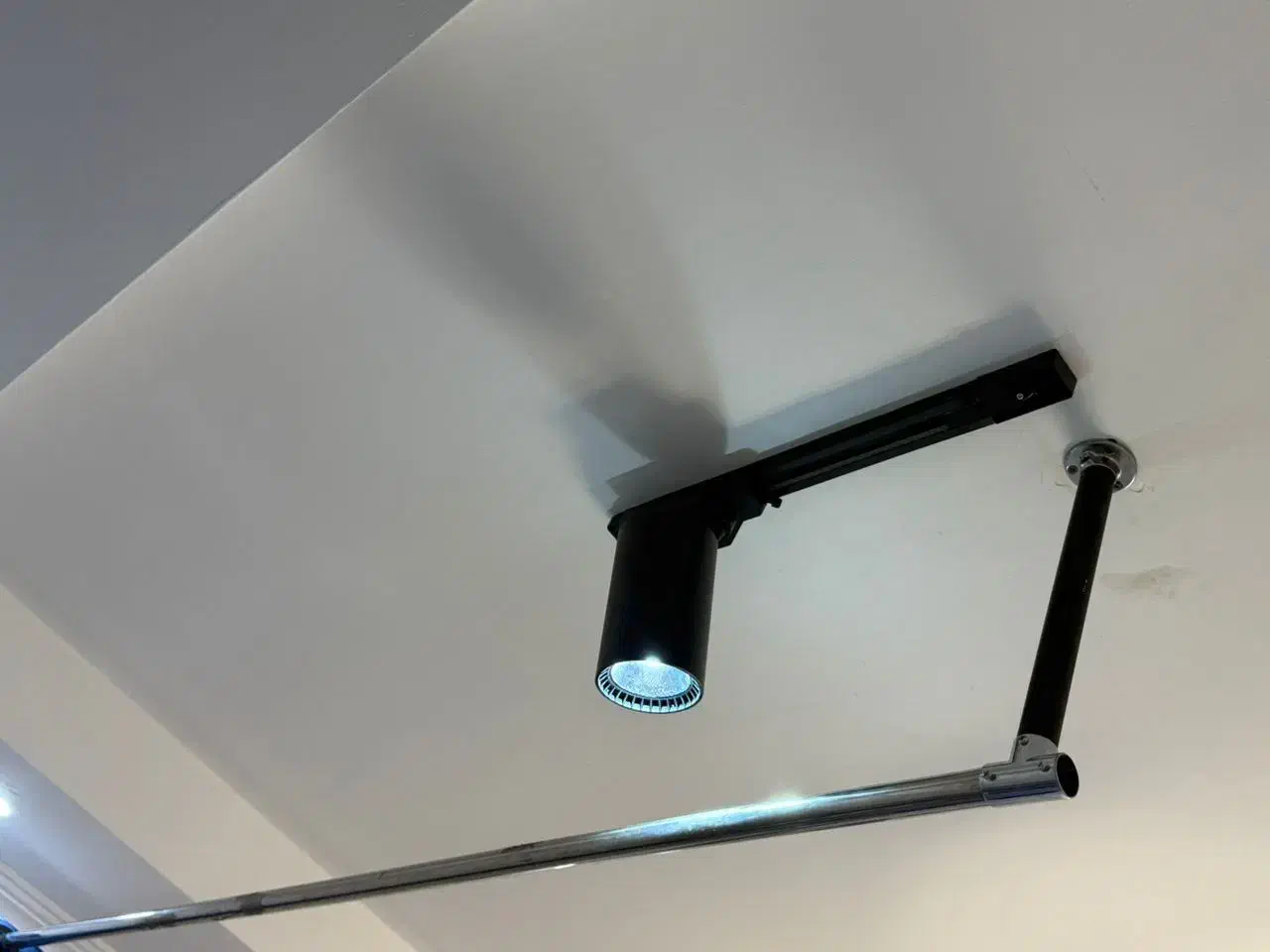 تعدادی لوستر و نور به قیمت مناسب|لوستر و چراغ آویز|تهران, جردن|دیوار