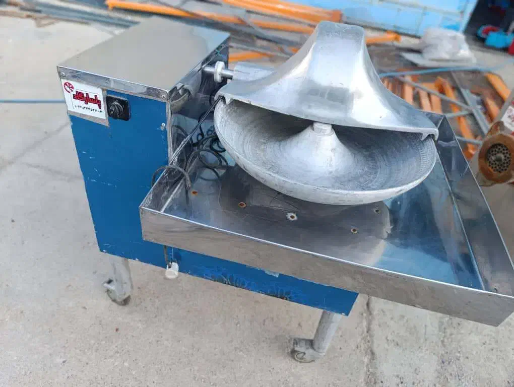 فروش دستگاه سبزی خورد کن و سالاد زنی رستورانی|خردکن، آسیاب، غذاساز|شیراز, شهرک مهدیه|دیوار