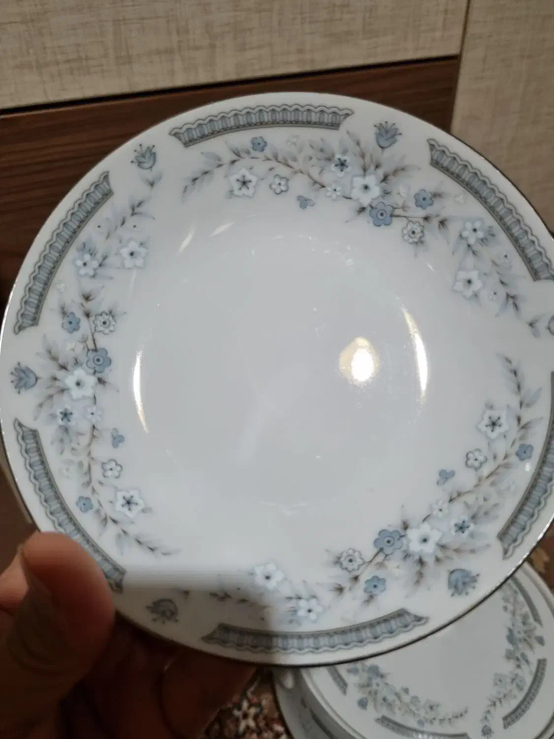 سرویس ۶نفره ژاپنی قدیمی(گل یخ)|ظروف سرو و پذیرایی|تهران, مختاری|دیوار