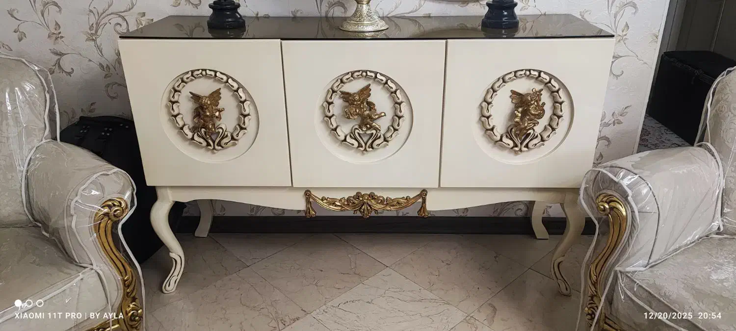 آینه و کنسول چوبی کاملا سالم و در حد نو|بوفه، ویترین، کنسول|تهران, باغ فیض|دیوار