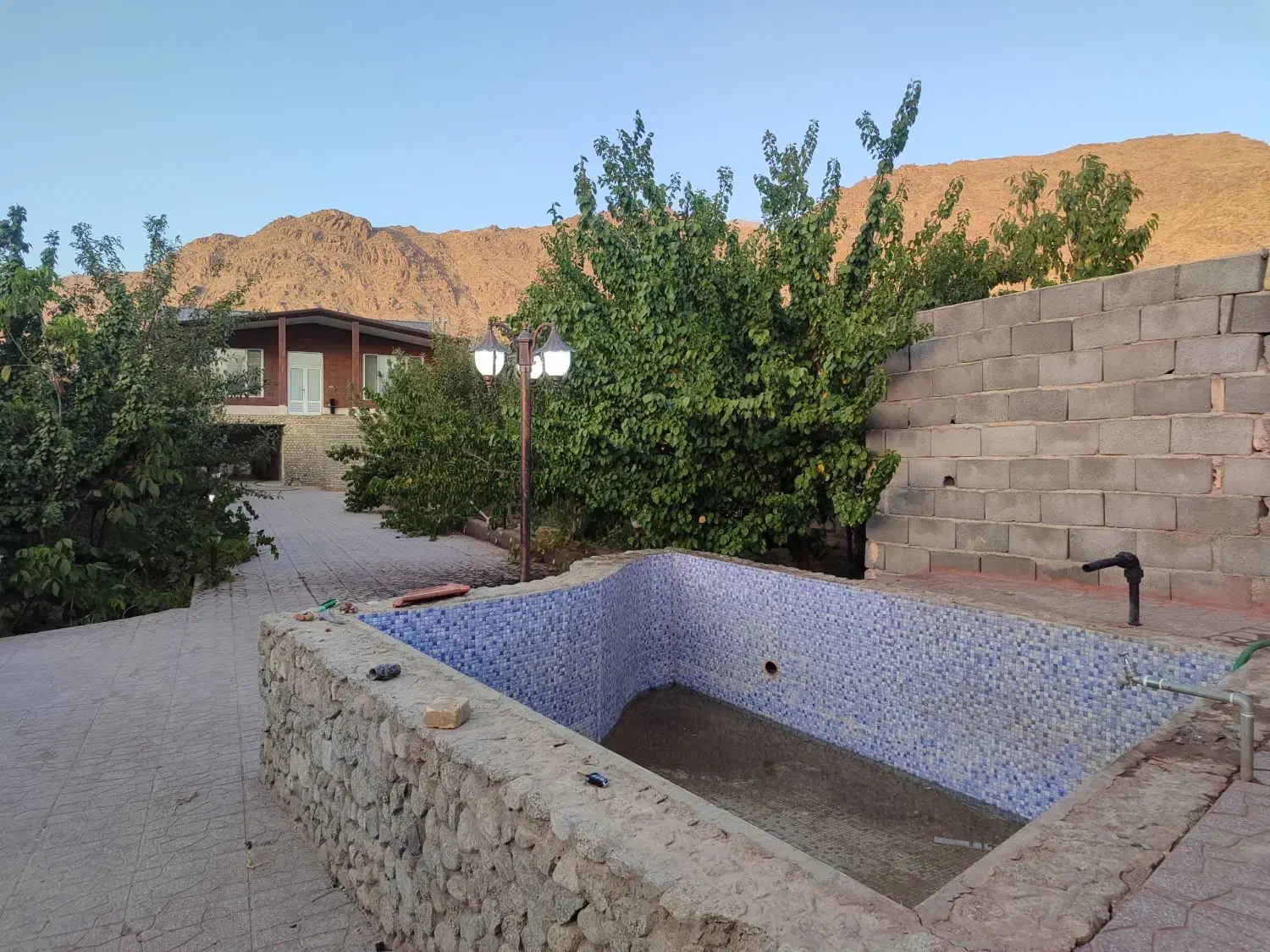 اجاره خانه باغ مبله ویلا استخر دار سانیچ|اجارهٔ کوتاه‌مدت ویلا و باغ|یزد, |دیوار