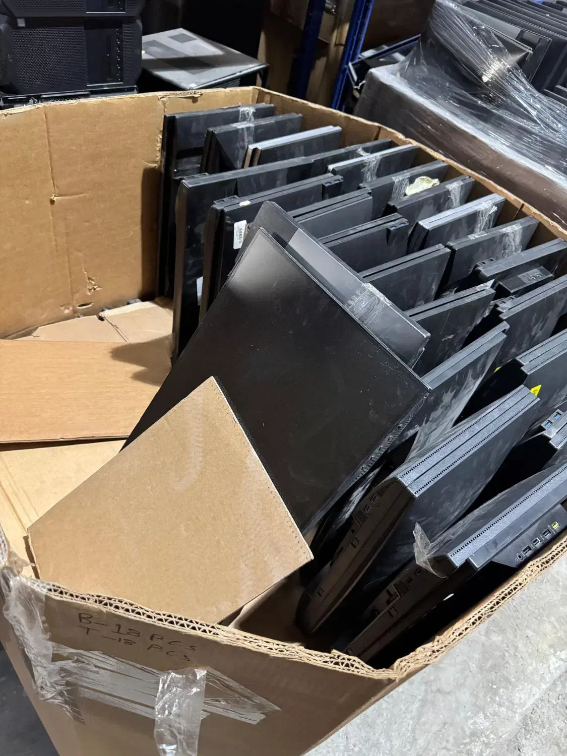 عمده فروش مانیتور فرم لس با HDMi درگاه ۳۶۰درجه|قطعات و لوازم جانبی رایانه|مشهد, ادیب نیشابوری (شهرک غرب)|دیوار