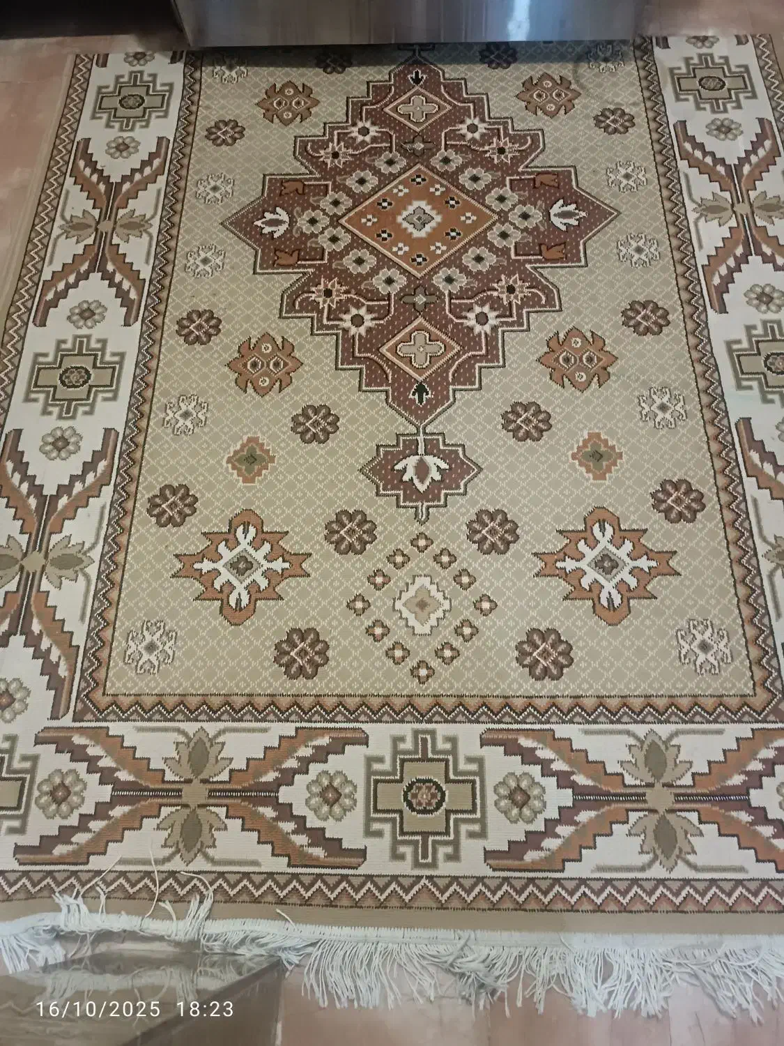 فرش|فرش|محمدشهر, محمدشهر|دیوار