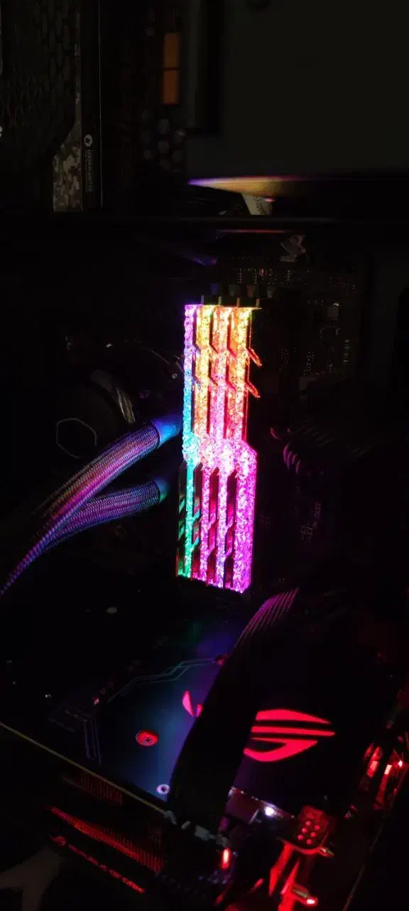 رم کامپیتور DDR4 Trident Z Royal 3600 - cl18|قطعات و لوازم جانبی رایانه|قم, زنبیل آباد|دیوار