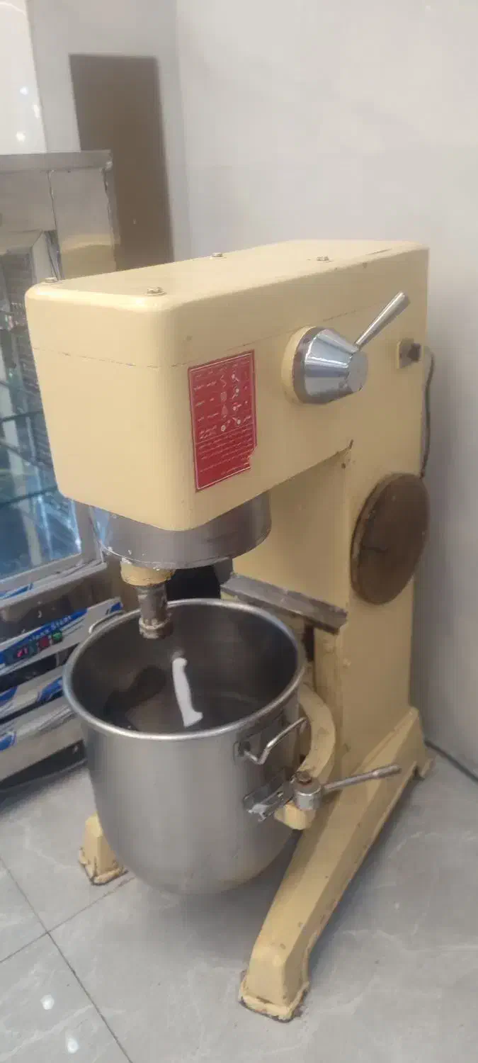 لوازم قنادی میکسر زمانی  و یخچال|کافی‌شاپ و رستوران|اسلام‌شهر, شهرک مهدیه|دیوار