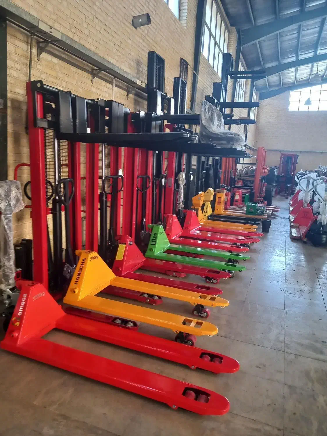 جک پالت و پالت تراک های شارژی|ماشینآلات صنعتی|سنندج, |دیوار