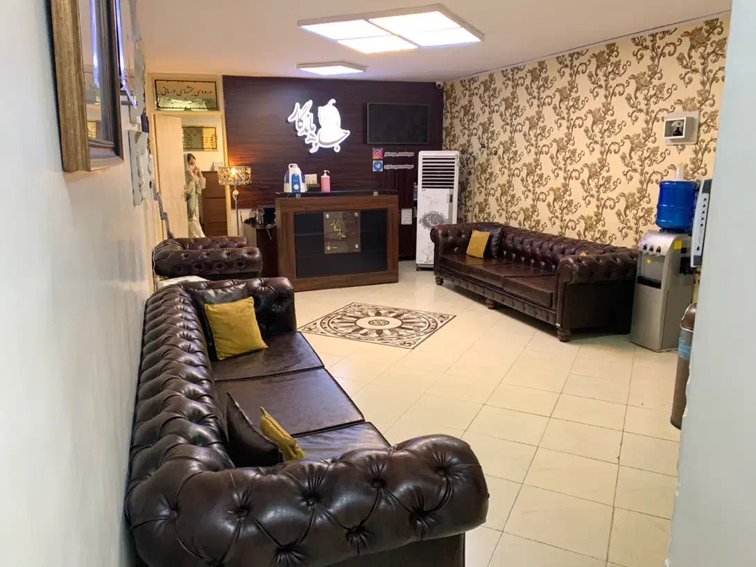 جذب مشاور زیبایی خانم و آقا برای کال سنتر کلینیک|استخدام درمانی، زیبایی، بهداشتی|تهران, عباس‌آباد|دیوار