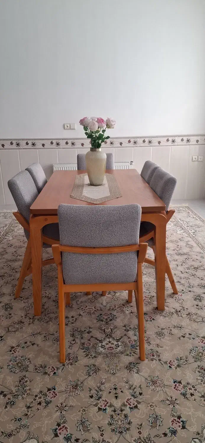 میز نهار خوری|میز و صندلی غذاخوری|کشکوئیه, |دیوار