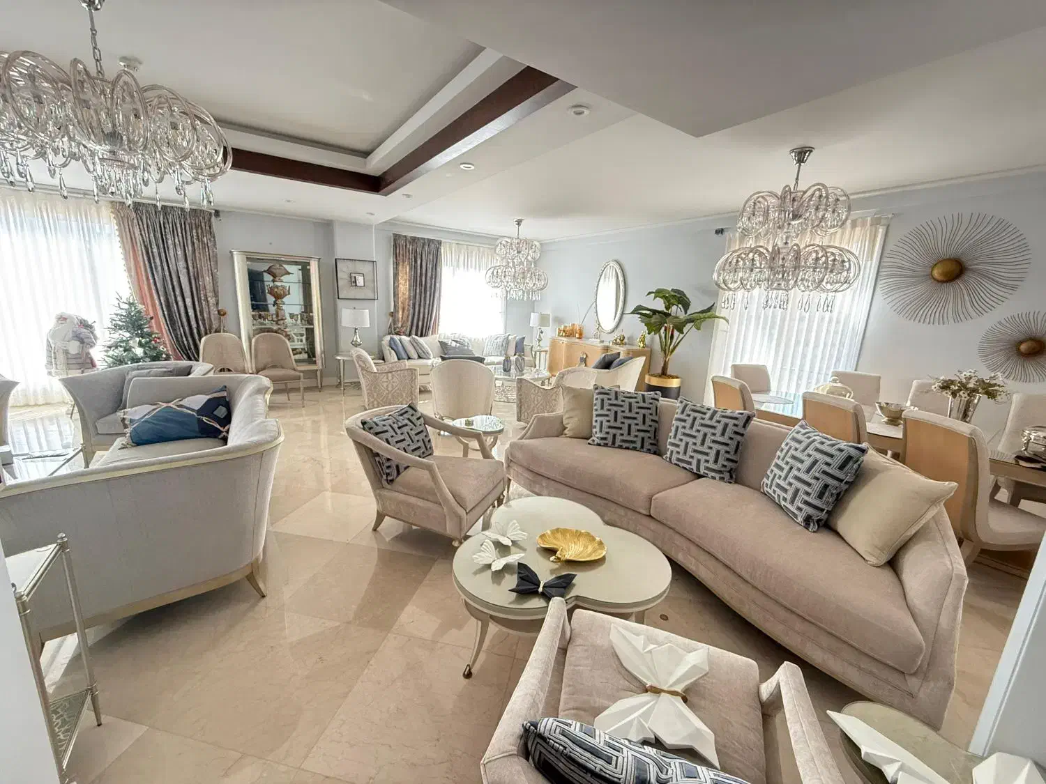 ۲۲۰ متر برج باغ /طبقه‌ ۱۴ /۲۵ متر تراس چیدمانی|اجارهٔ آپارتمان|تهران, ولنجک|دیوار