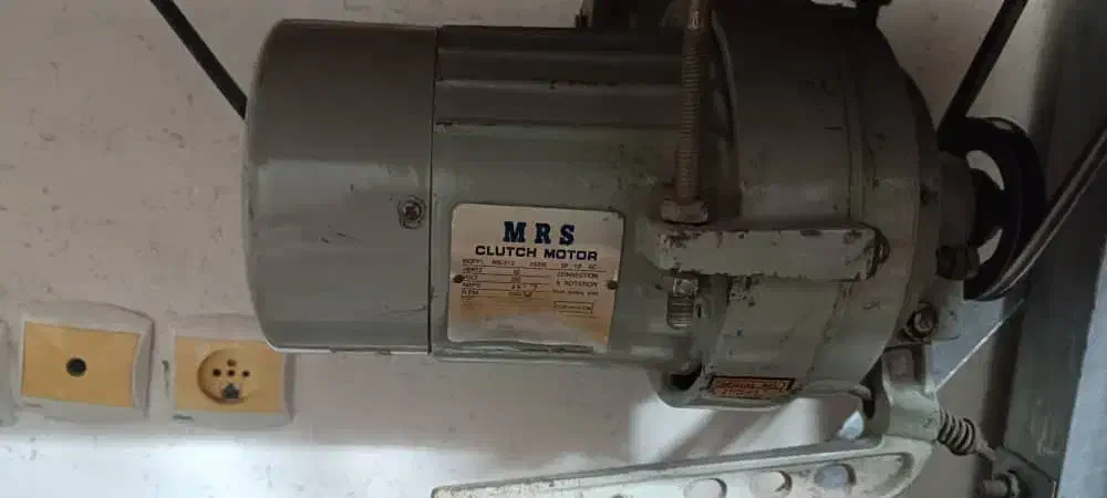 چرخ خیاطی صنعتی یاماتا راسته دوز ژاپن|چرخ خیاطی و ریسندگی|شاهینشهر, مسکن مهر|دیوار