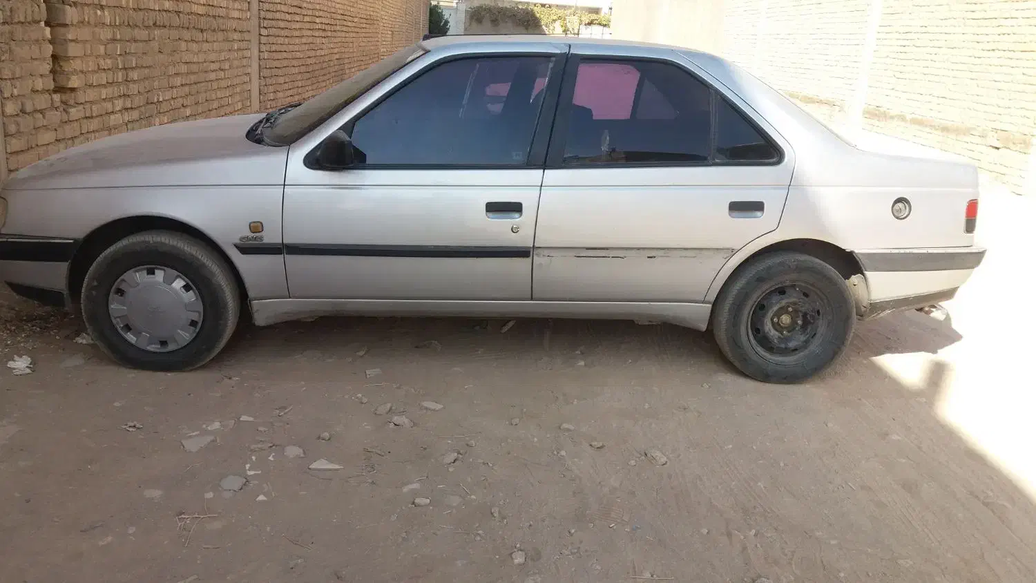 پژو ۴۰۵ نقره ای|خودرو سواری و وانت|برخوار, |دیوار