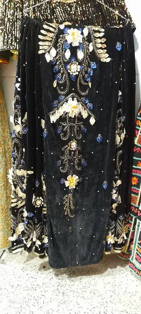 دودست لباس محلی|لباس|بوستان, |دیوار