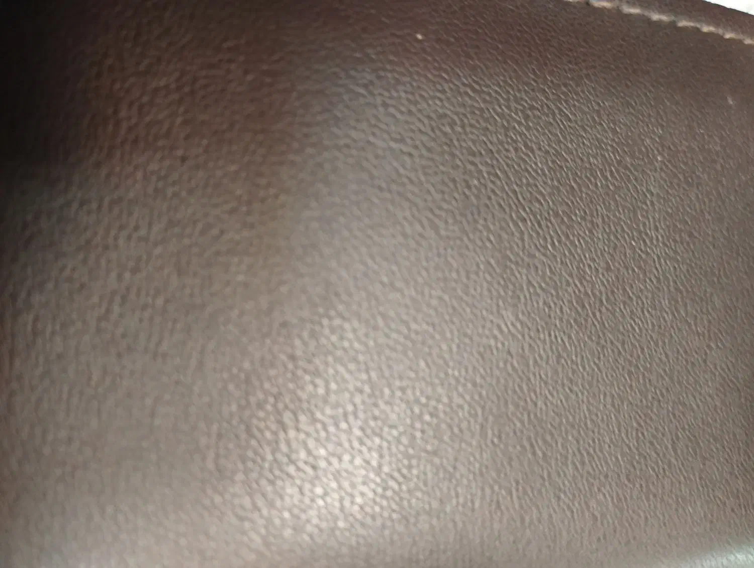 کیف مدارک گمشده|اشیا|گلبهار, شهر جدید گلبهار|دیوار