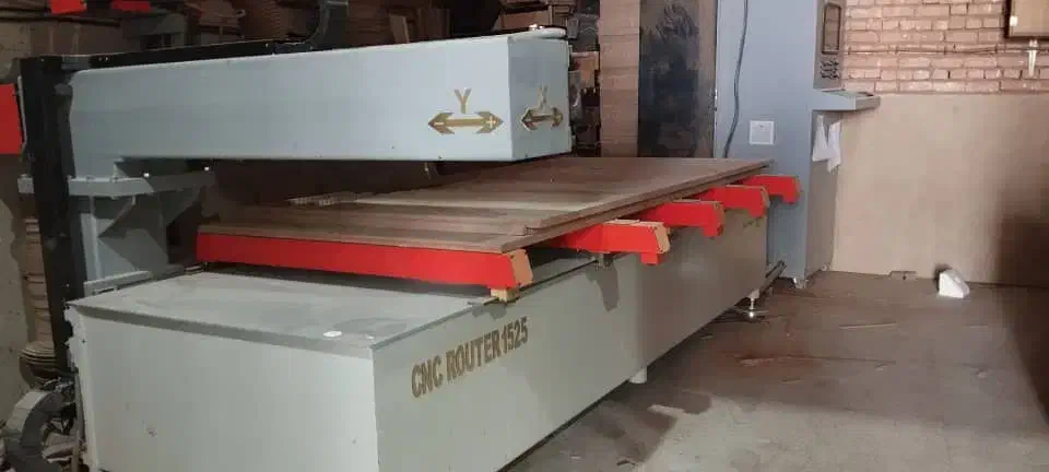 دستگاه سی ان سی وارداتی سایز کوچک  و مکنده|ماشینآلات صنعتی|بومهن, |دیوار