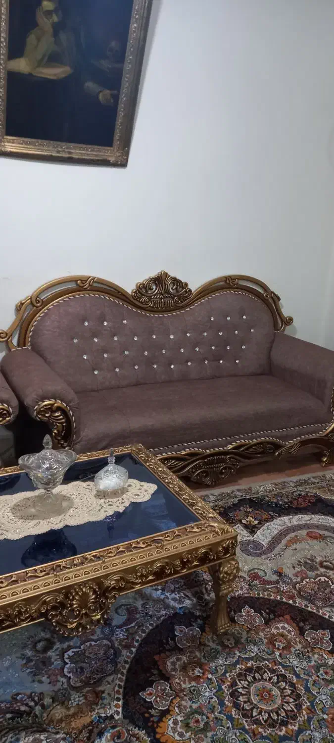 مبل سلطنتی راحتی ترکیه ۸نفره تمیز با ۳ عدد میز شیک|مبلمان خانگی و میز عسلی|مراغه, |دیوار