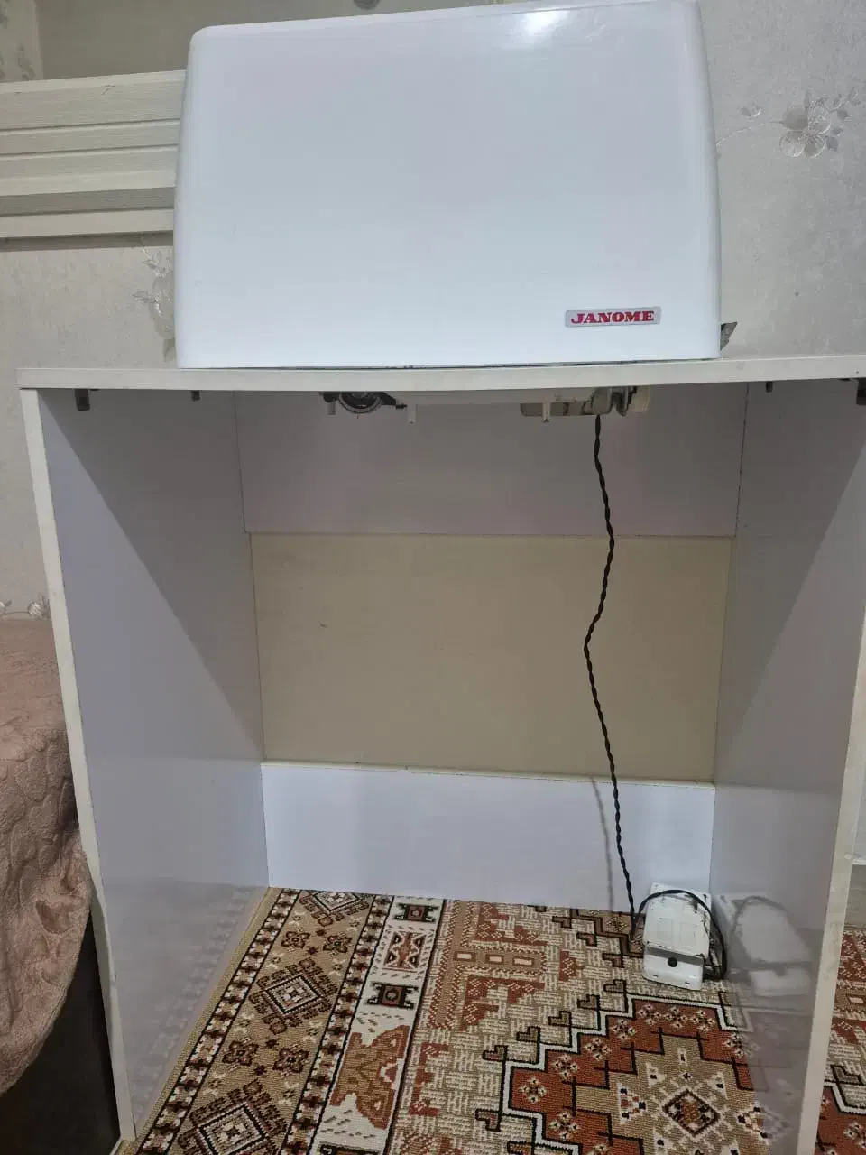 میز چرخ خیاطی بدون چرخ|چرخ خیاطی و ریسندگی|رشت, گلزاران|دیوار