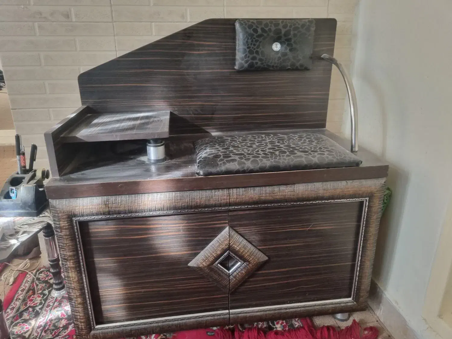 میز تلفن چوبی ناپلئون بناپارت کبیر|میز تلفن|ری, شهادت|دیوار