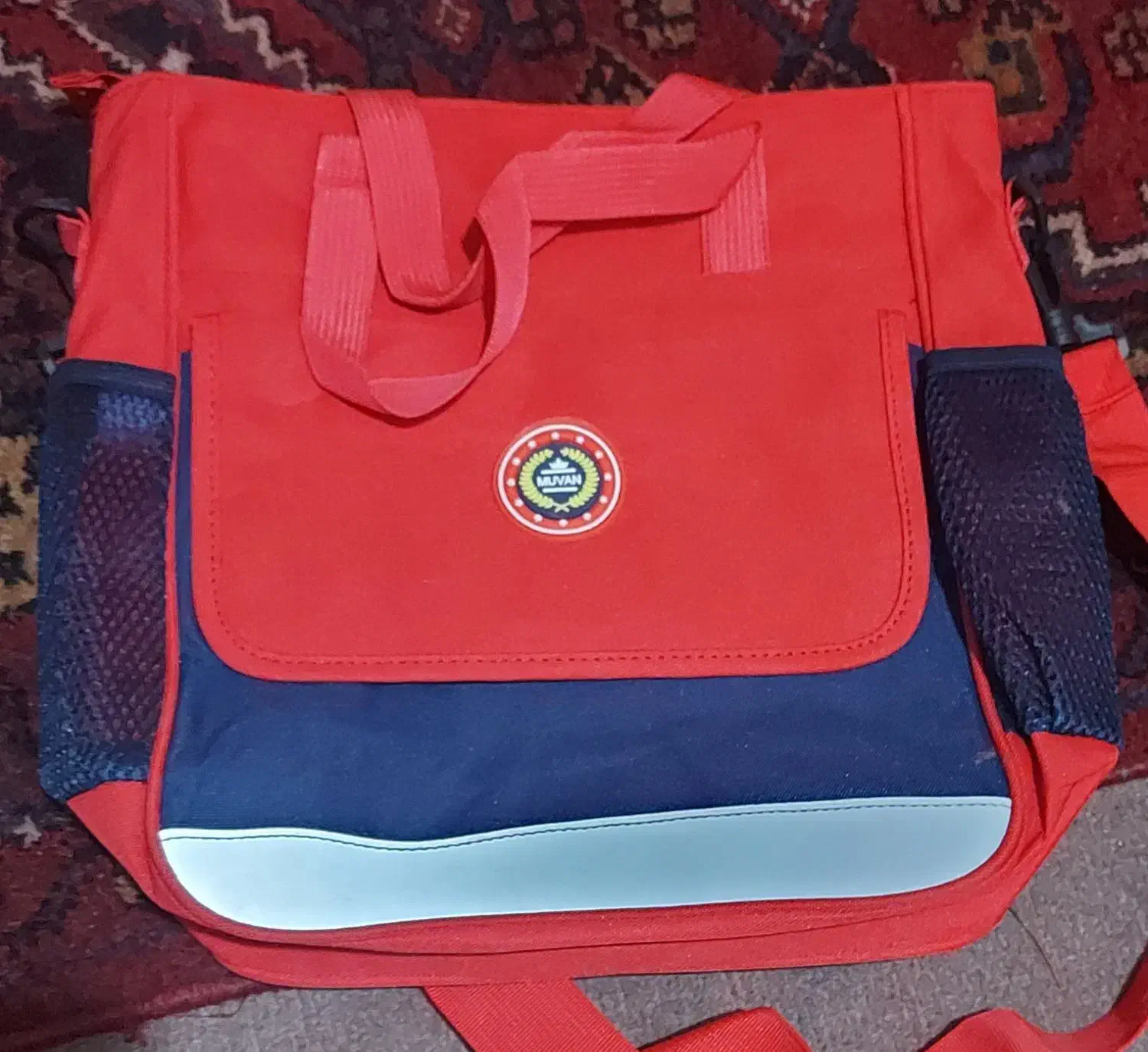 کیف|کیف، کفش، کمربند|زنجان, |دیوار