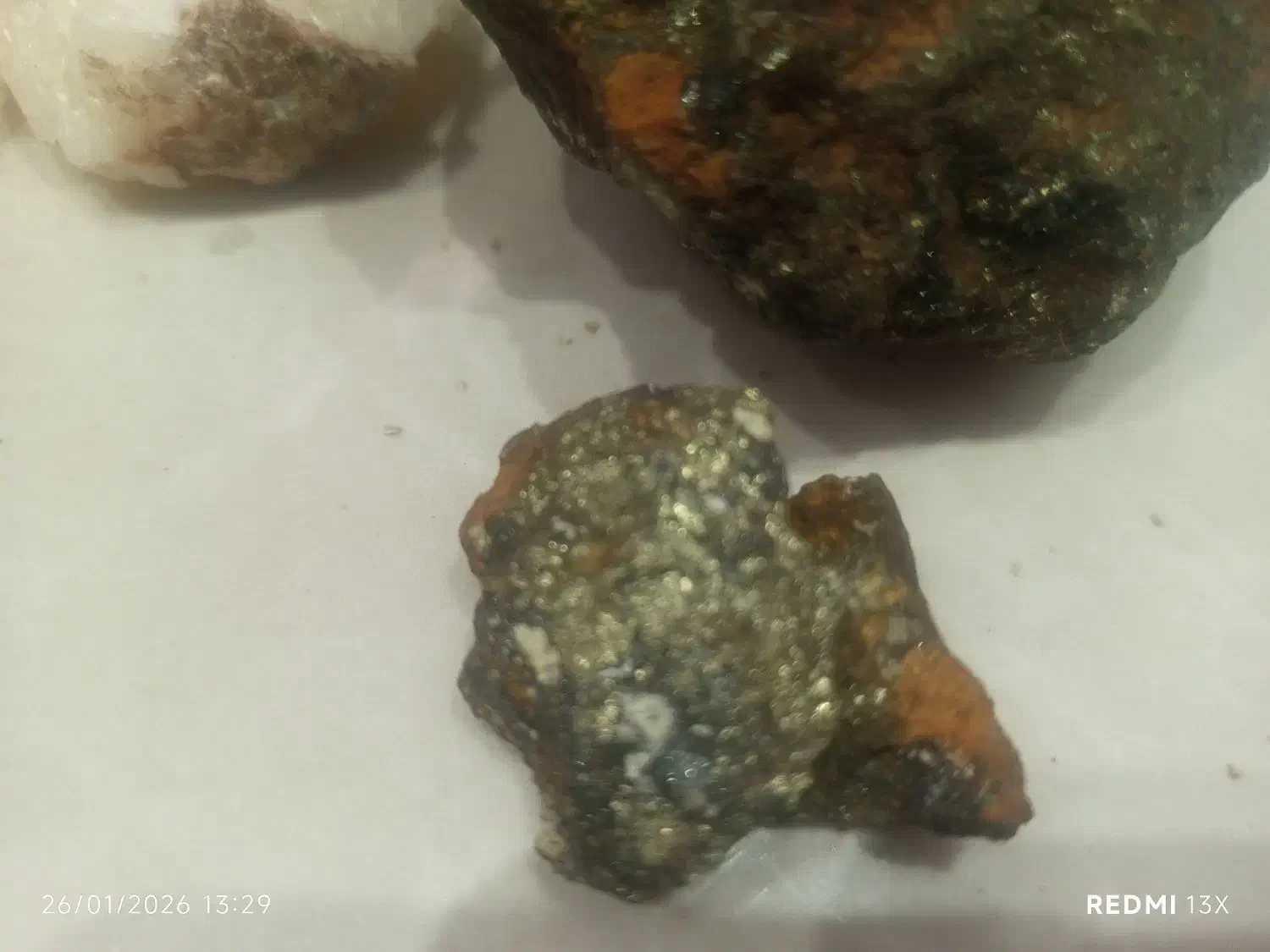 سنگ رگ زیاد طلا و سنگ کلیستار|جواهرات|تربت جام, شاهد|دیوار