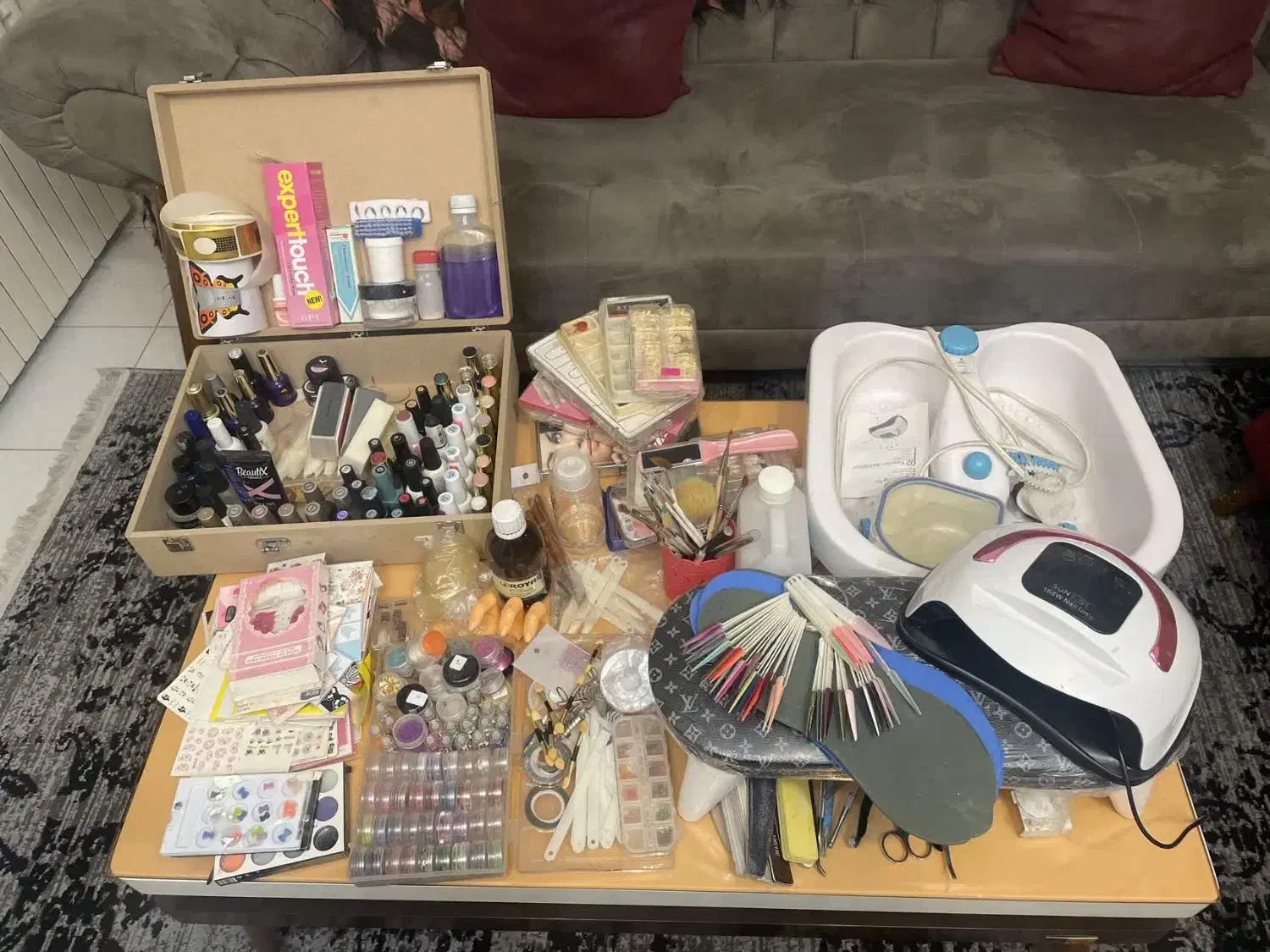 وسایل کاشت ناخن کامل به صورت یکجا|آرایشی، بهداشتی، درمانی|تهران, نارمک|دیوار