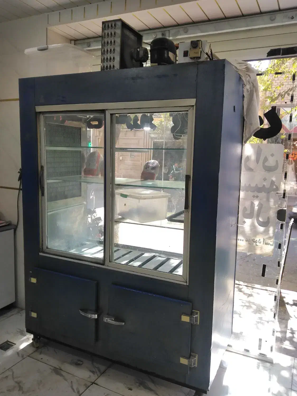 یخچال و و سایل کشتار روز کامل|فروشگاه و مغازه|سقز, |دیوار