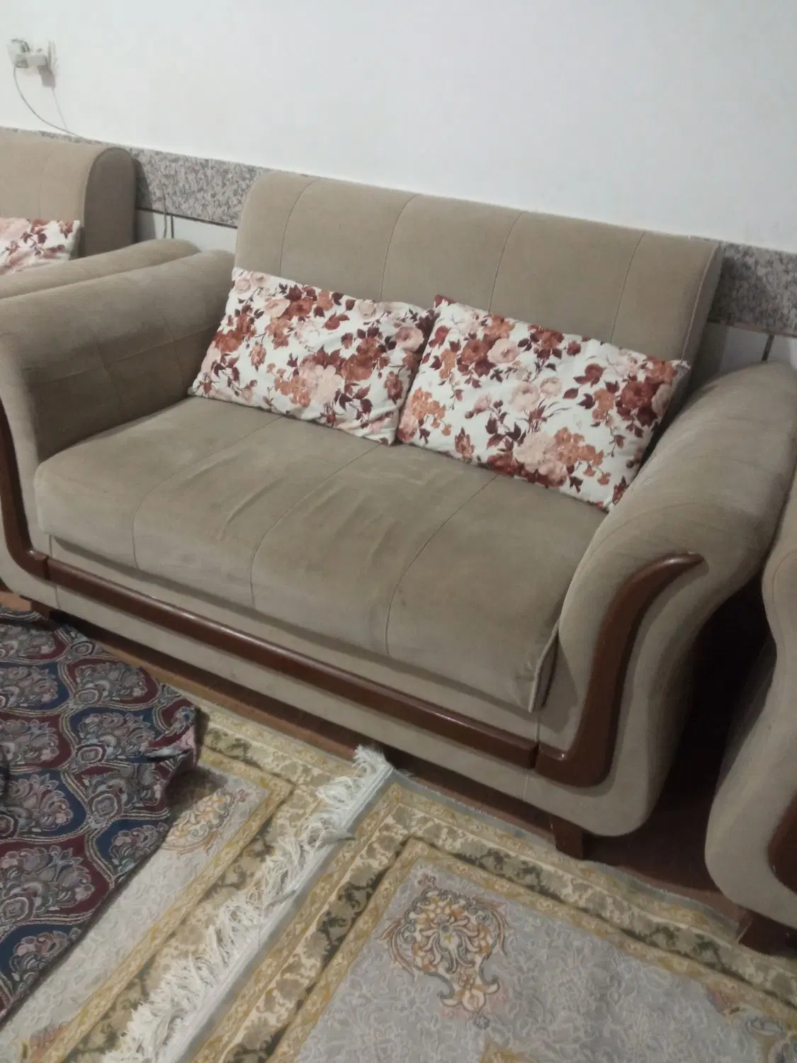 مبل|مبلمان خانگی و میز عسلی|کلاله, |دیوار