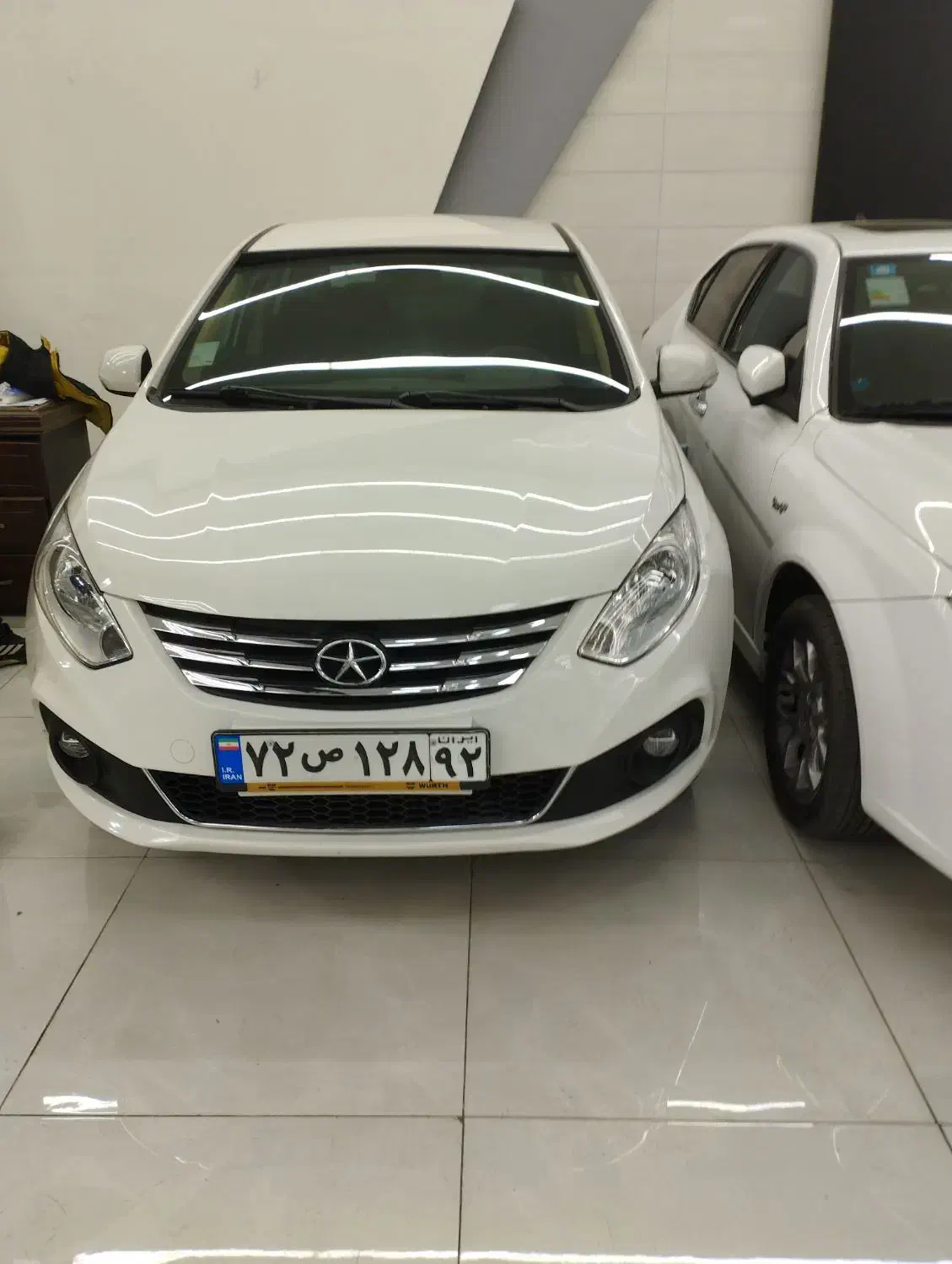 جگ جی فور مدل ۴۰۲ بصورت نقدواقساط|خودرو سواری و وانت|یزد, |دیوار