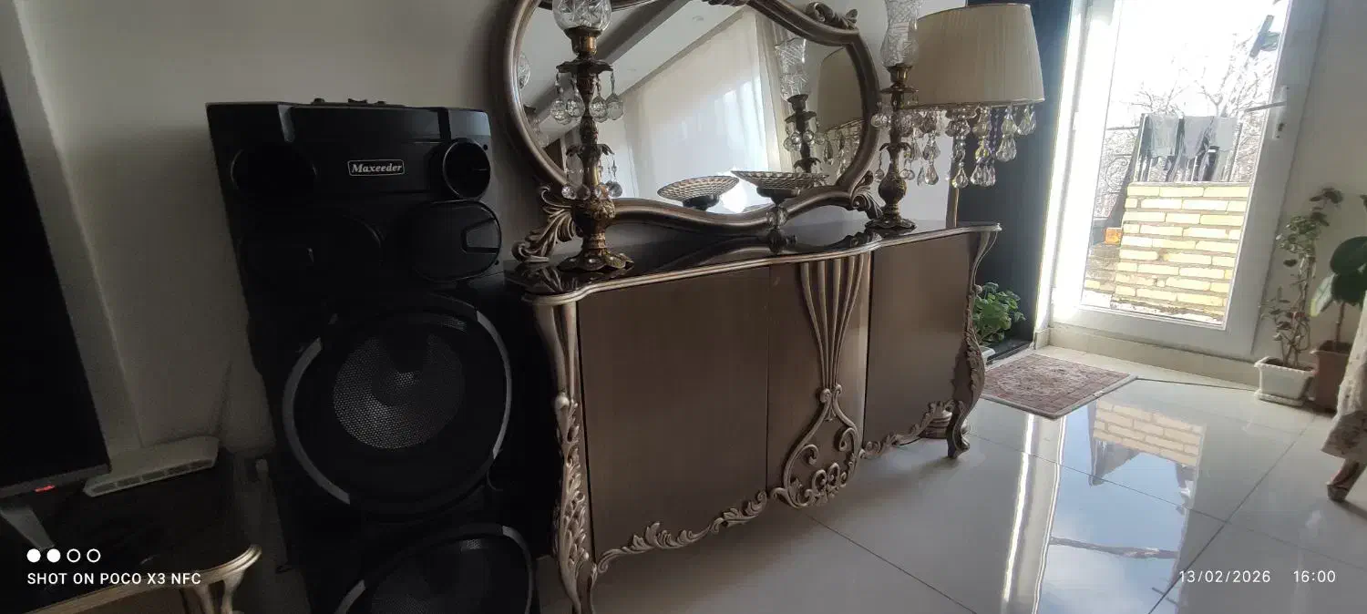 کنسول|بوفه، ویترین، کنسول|خوی, |دیوار