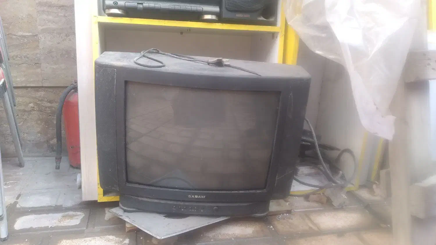 تلویزیون قدیمی سالم کنترل نداره ضبط سالم قدیمی|سیستم صوتی خانگی|ری, شهرک نظامی|دیوار