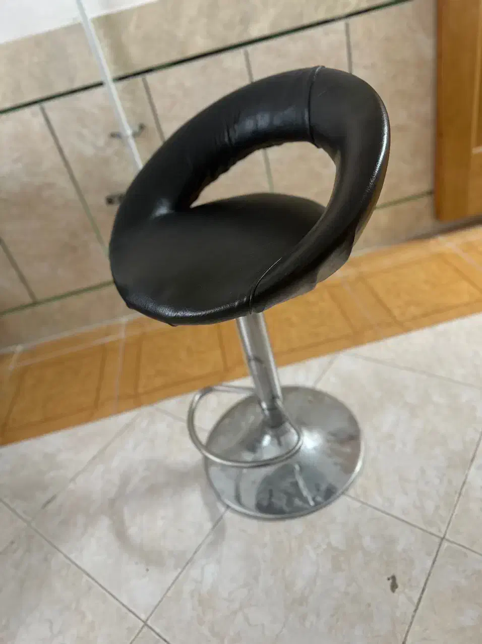 صندلی|صندلی و نیمکت|خان ببین, |دیوار