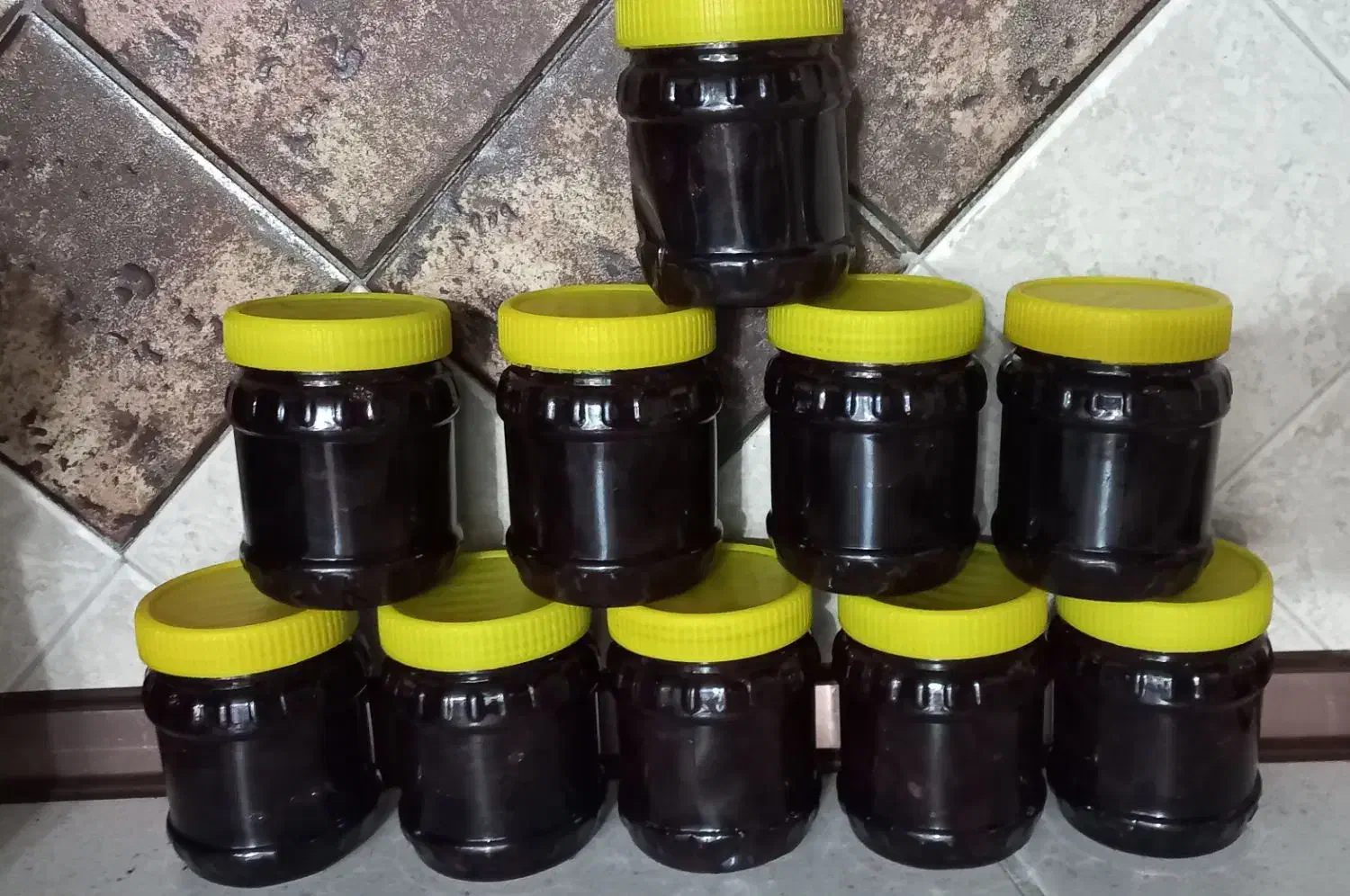 مربای به بابه محلی|خوردنی و آشامیدنی|رشت, نخودچر|دیوار