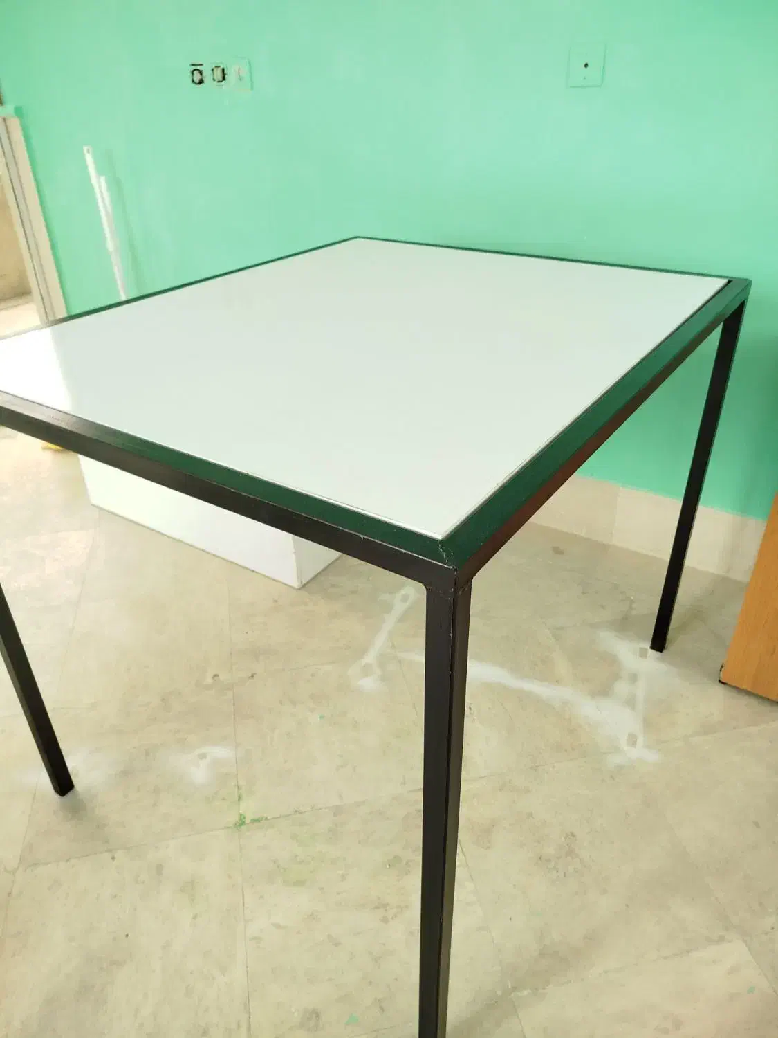 میز|میز تحریر و کامپیوتر|بیرجند, |دیوار