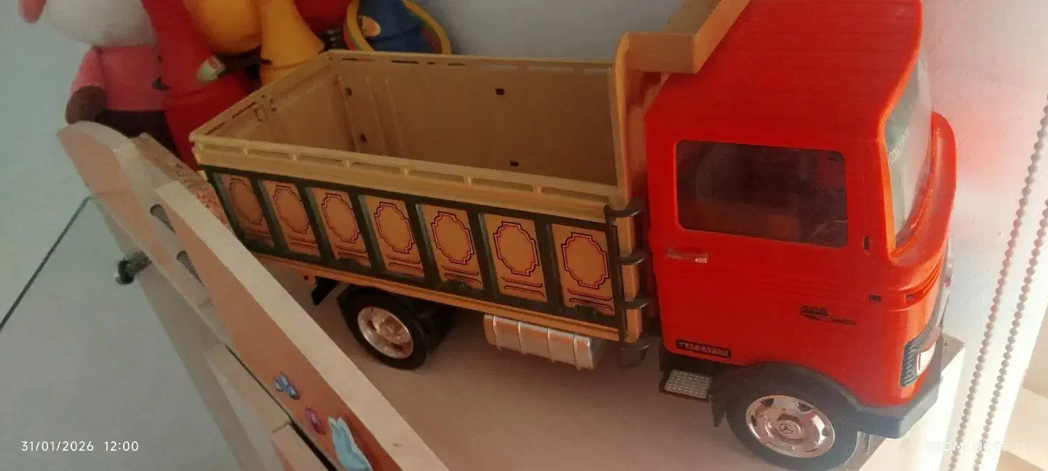 ماشین خاور بزرگ|اسباب‌بازی بچه|محمدیه-قزوین, |دیوار