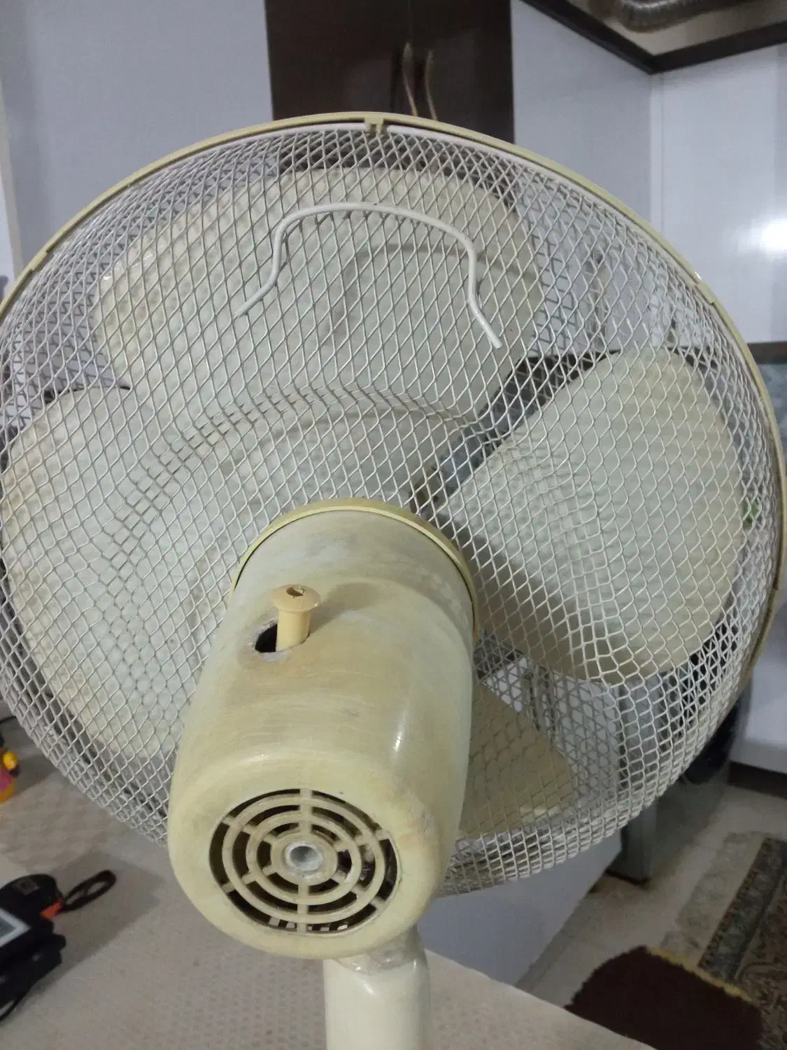 پنکه پارس خزر|پنکه و تصفیه‌کنندهٔ هوا|مشهد, مشکینی (شهرک غرب)|دیوار