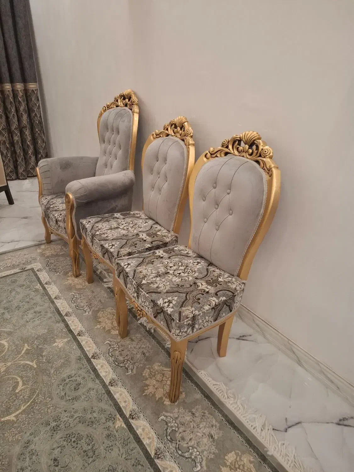 مبل سلطنتی در حد نو|مبلمان خانگی و میز عسلی|مهاجران, |دیوار