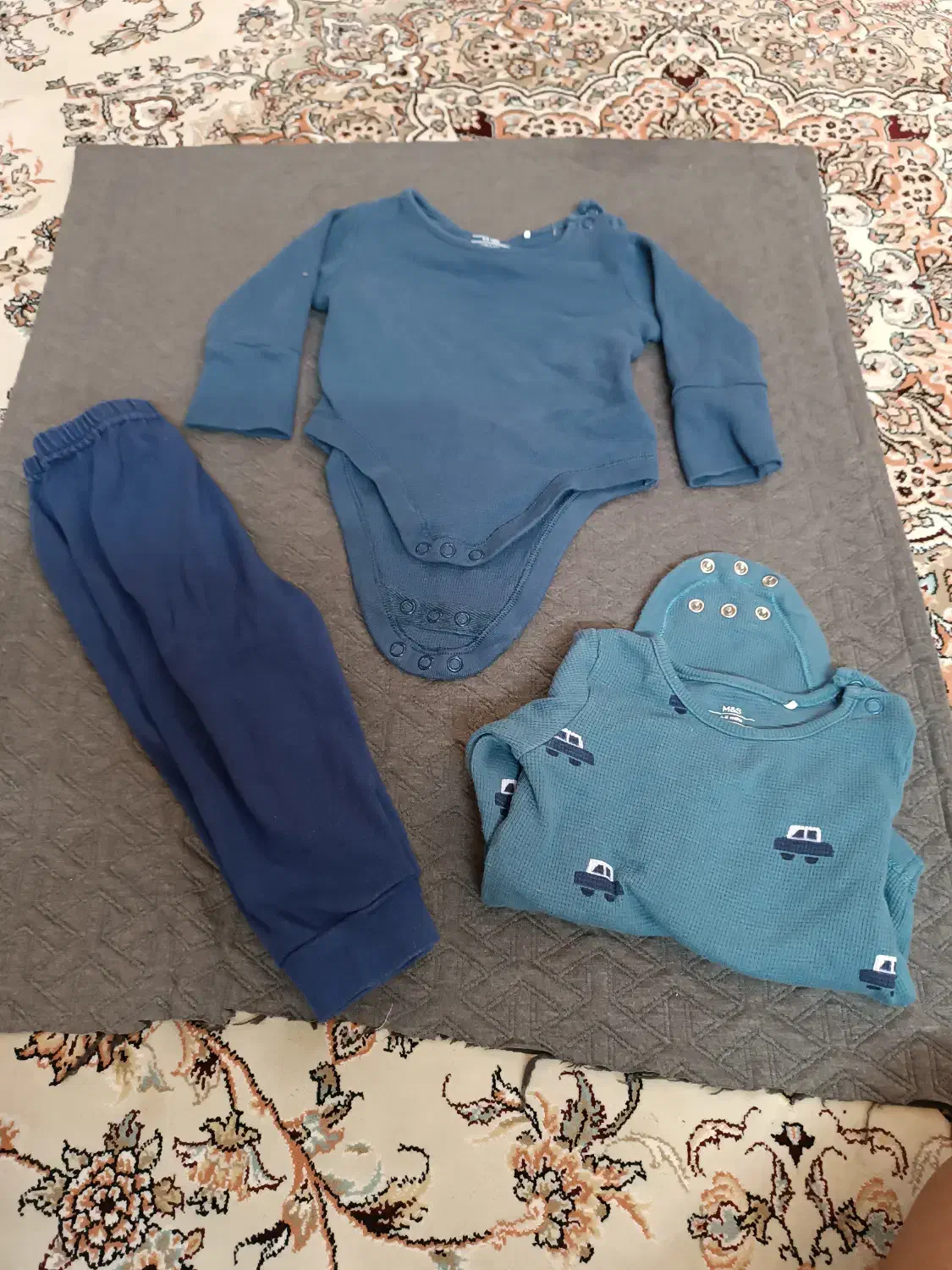 لباس نوزادی خارجی|کفش و لباس بچه|تهران, امامت|دیوار