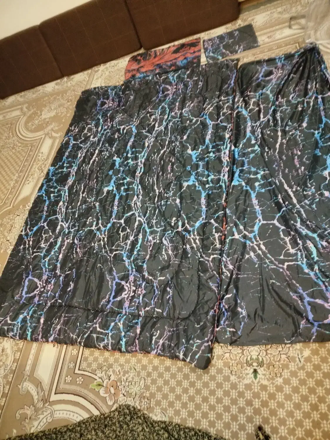 پتو لحاف تشک و تخت  کوسن رو بالشتی|تخت و سرویس خواب|مبارکه, |دیوار