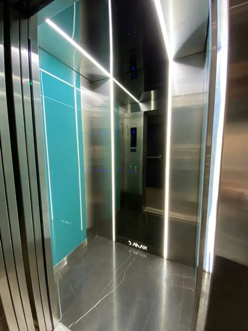 ۱۷۰متر  صرافها  نوساز  ۲پارکنیک  مشاعات‌دار